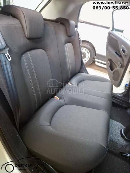 Fiat Grande Punto 4 Sedista N1