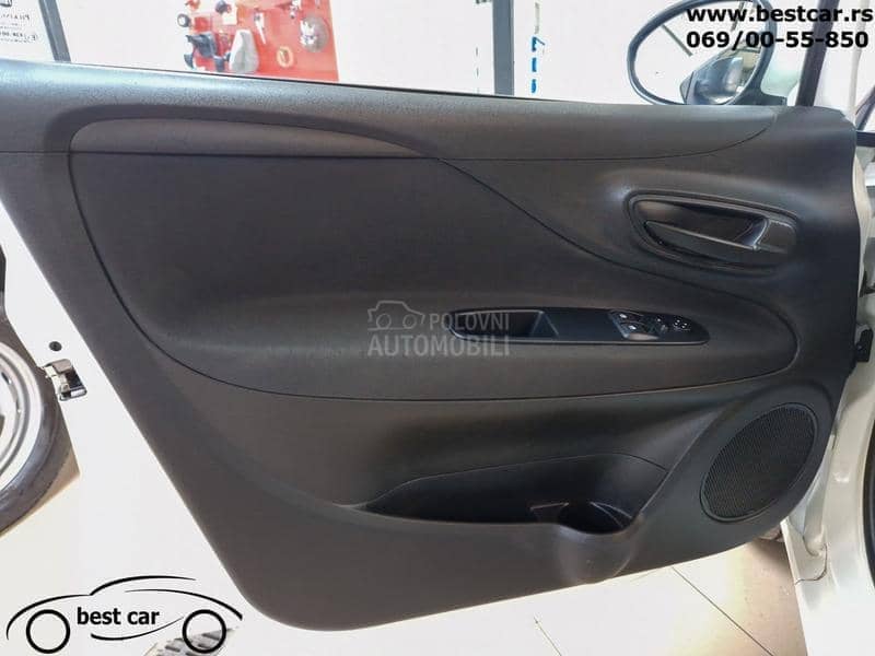 Fiat Grande Punto 4 Sedista N1