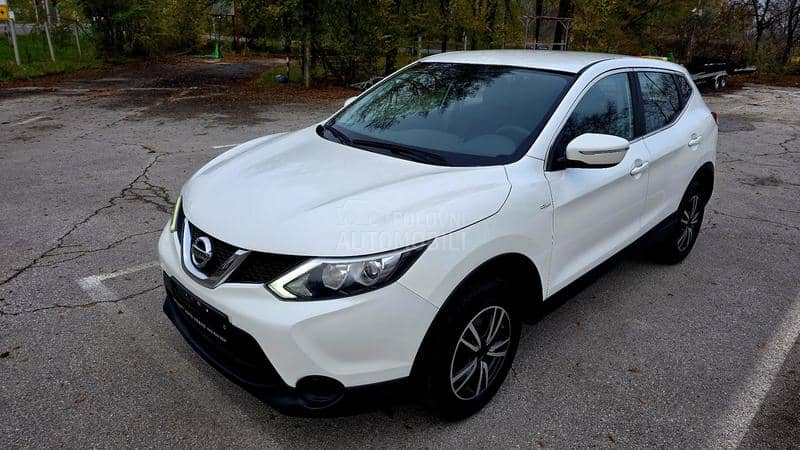 Nissan Qashqai 1,5Dci LED/NAV/PERLA