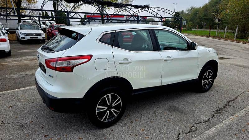 Nissan Qashqai 1,5Dci LED/NAV/PERLA