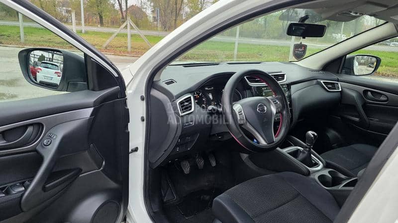 Nissan Qashqai 1,5Dci LED/NAV/PERLA