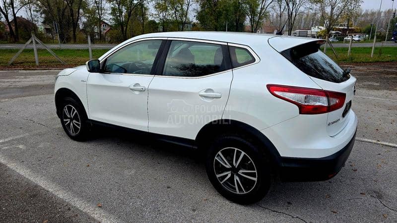 Nissan Qashqai 1,5Dci LED/NAV/PERLA