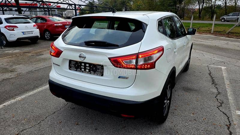 Nissan Qashqai 1,5Dci LED/NAV/PERLA