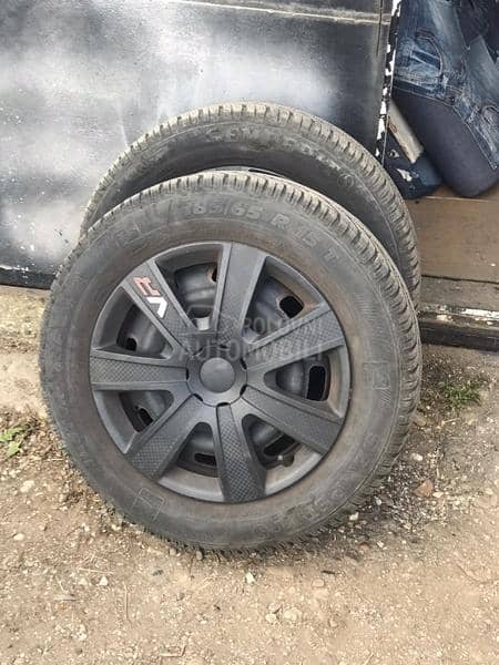 Semperit 185/65 R15 Zimska