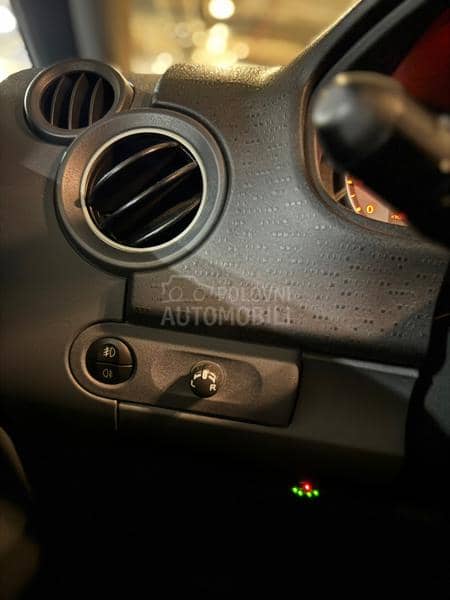 Mitsubishi Colt Veoma čisto i novo