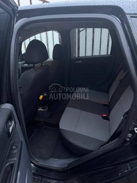 Mitsubishi Colt Veoma čisto i novo