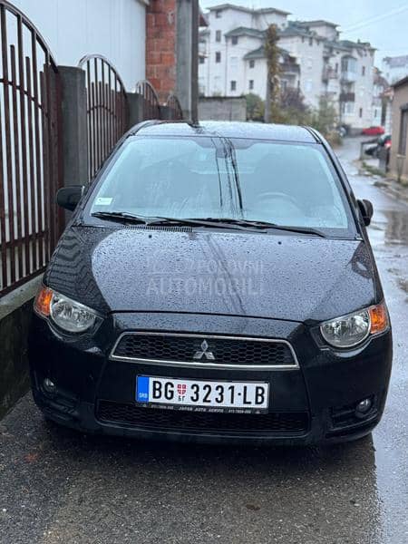Mitsubishi Colt Veoma čisto i novo