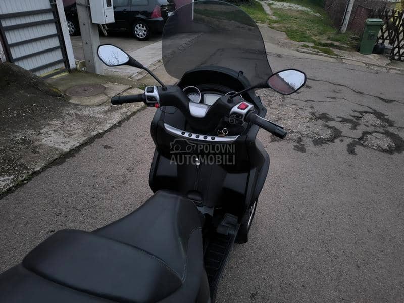Piaggio Mp3 300i B kat