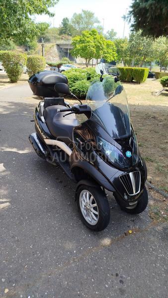 Piaggio mp3 400 lt B.kategorija