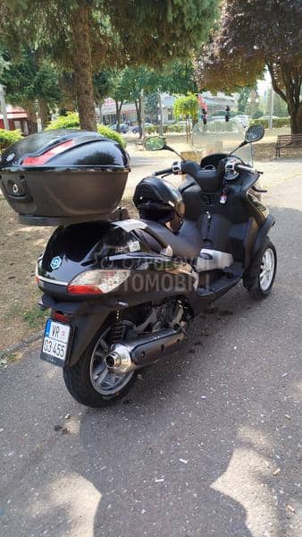 Piaggio mp3 400 lt B.kategorija