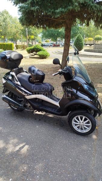 Piaggio mp3 400 lt B.kategorija