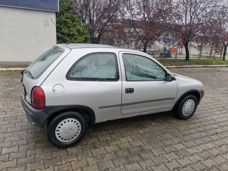 Opel Corsa B 