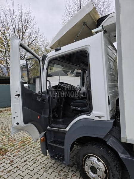 Mercedes Benz Atego 818