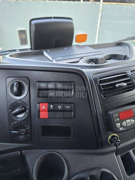 Mercedes Benz Atego 818