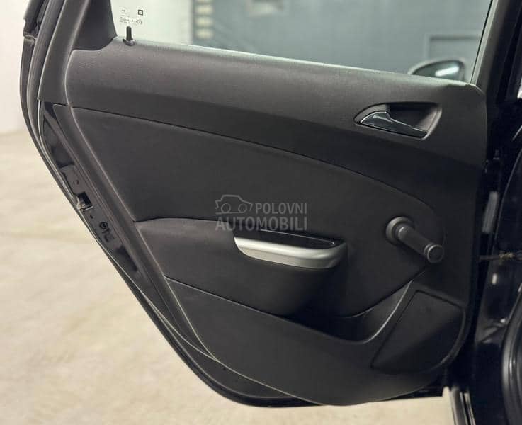 Opel Astra J 1.4T XEN/NAV CH