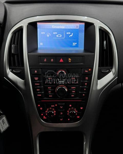 Opel Astra J 1.4T XEN/NAV CH