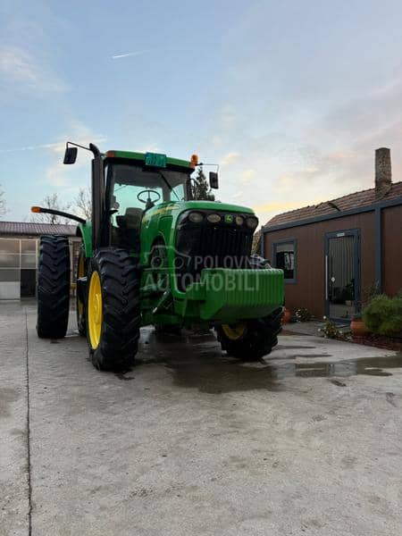 John Deere 8420