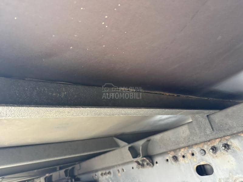 Sanduk i rampa 7,3m Man