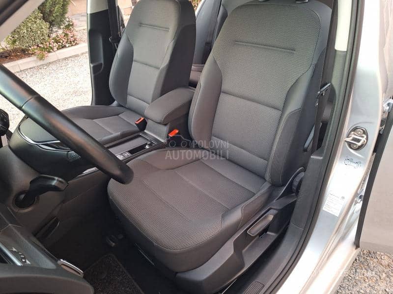 Volkswagen Golf 7 1.6 TDI BLUEMOTION