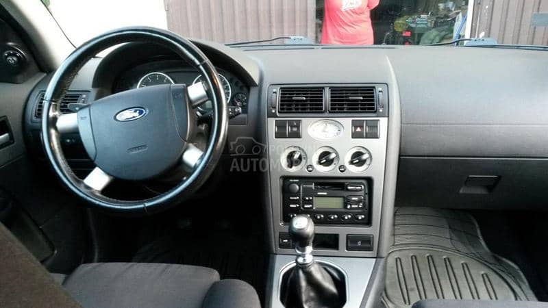 Ford Mondeo 