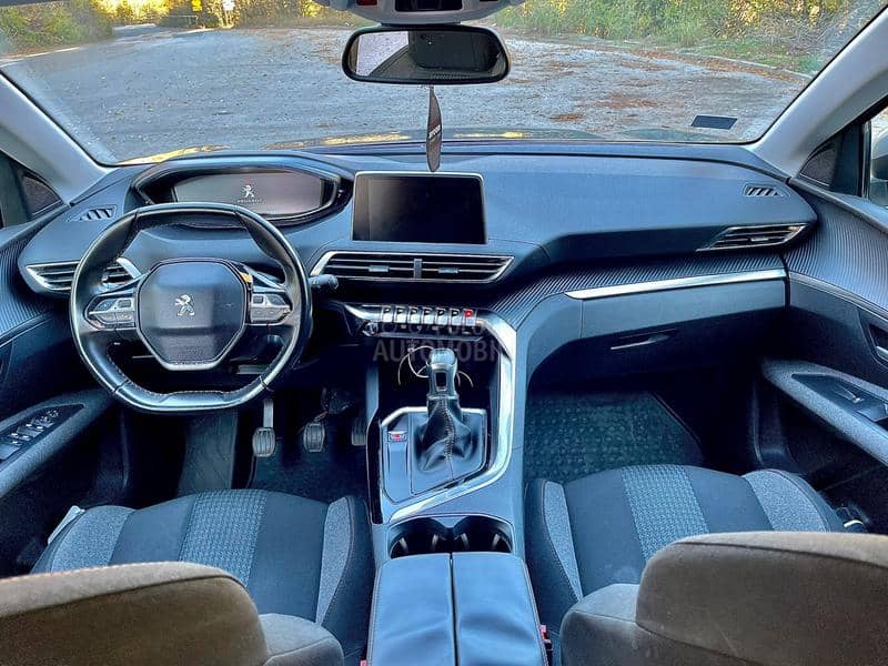 Peugeot 3008 1.6 Allure