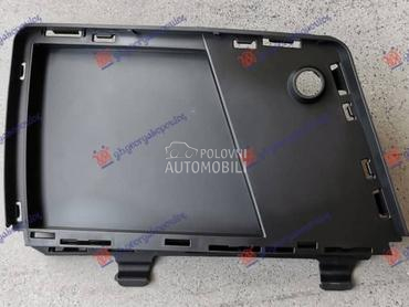 RESETKA PREDNJEG BRANIKA Levo za Mercedes Benz GL Klasa od 2012. do 2015. god.