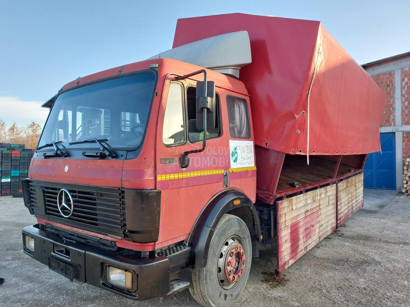 Mercedes Benz 1735