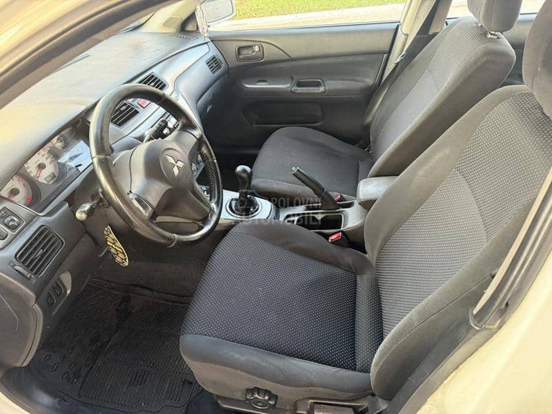 Mitsubishi Lancer 