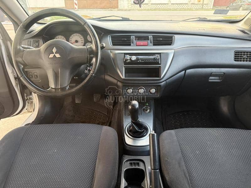 Mitsubishi Lancer 