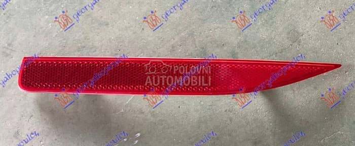 KATADIOPTER U ZADNJEM...