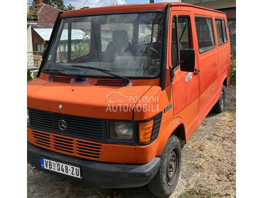 Mercedes Benz 208 