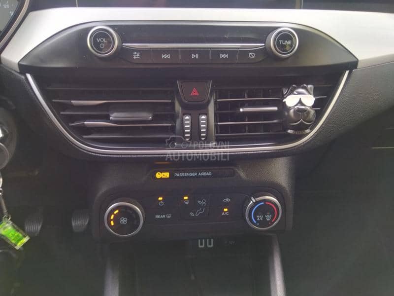 Ford Focus 1.5 dci NAV/LED