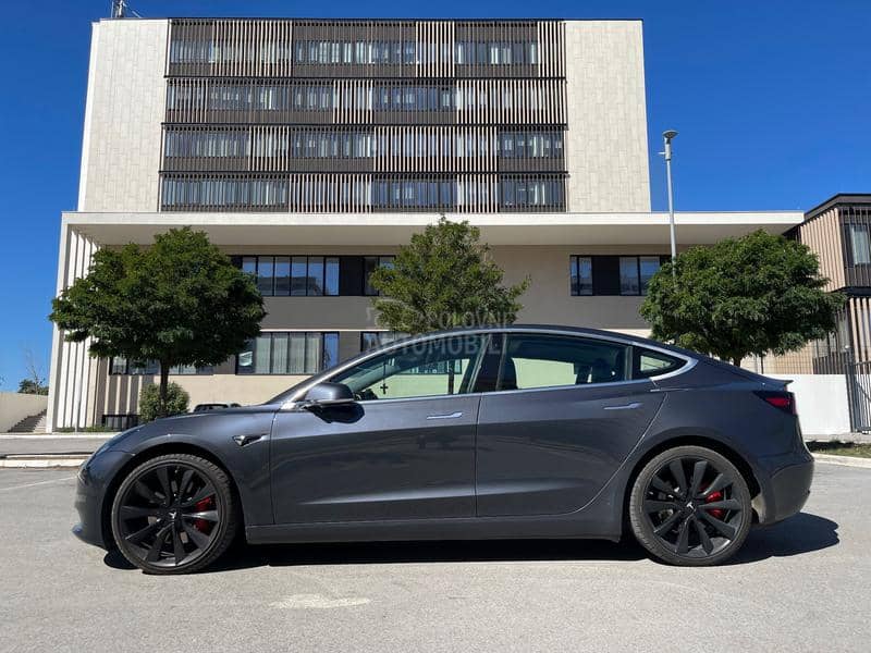 Tesla Model 3 Performance