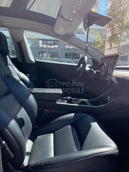 Tesla Model 3 Performance