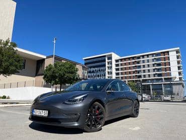 Tesla Model 3 Performance