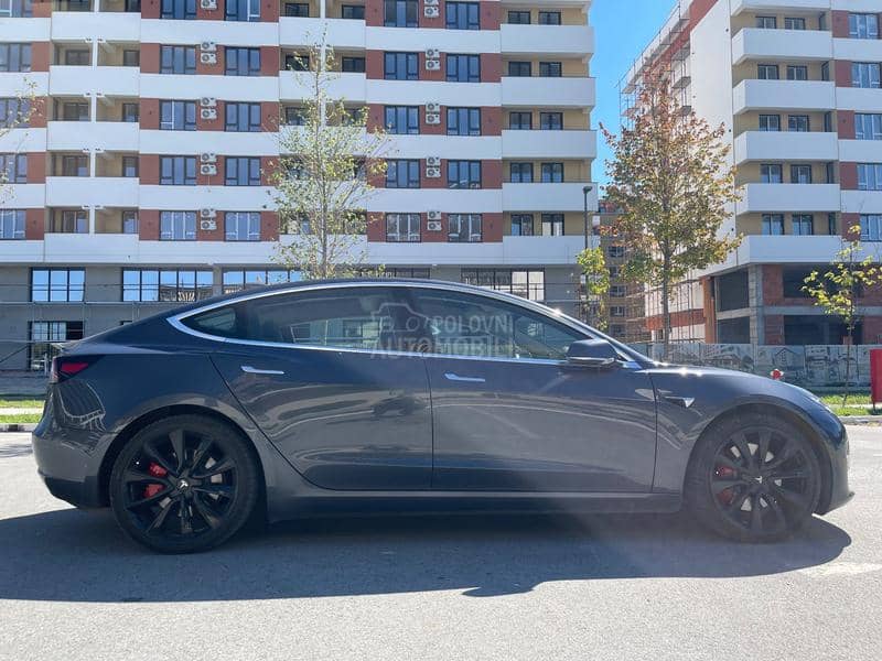 Tesla Model 3 Performance