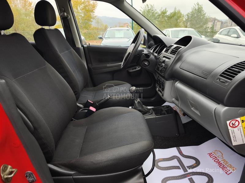 Suzuki Ignis 1.5 CLUB 4WD