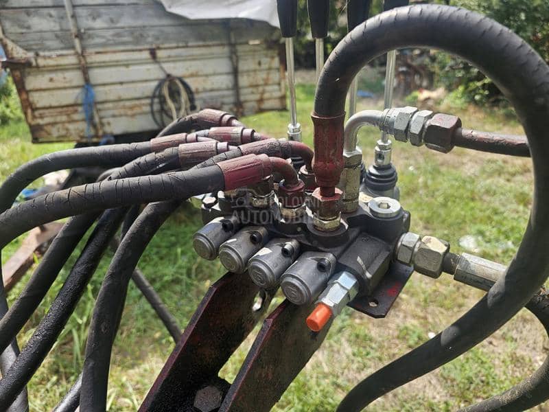 Djuro Djaković utovarivač grajfer