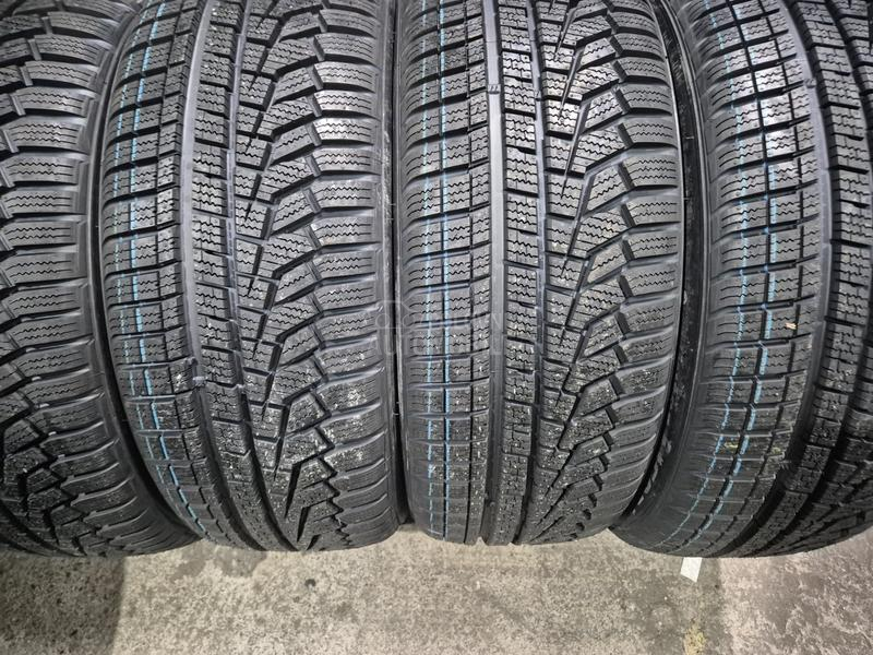 Hankook 195/45 R18 Zimska