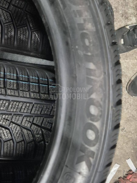 Hankook 195/45 R18 Zimska