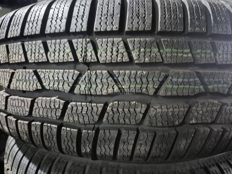 Continental 215/60 R16 Zimska