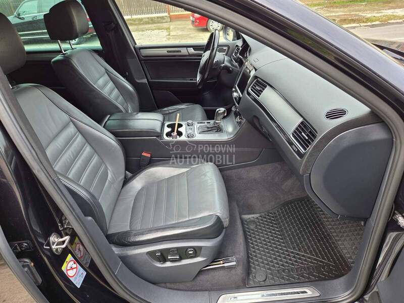 Volkswagen Touareg 3.0 TDI R LINE