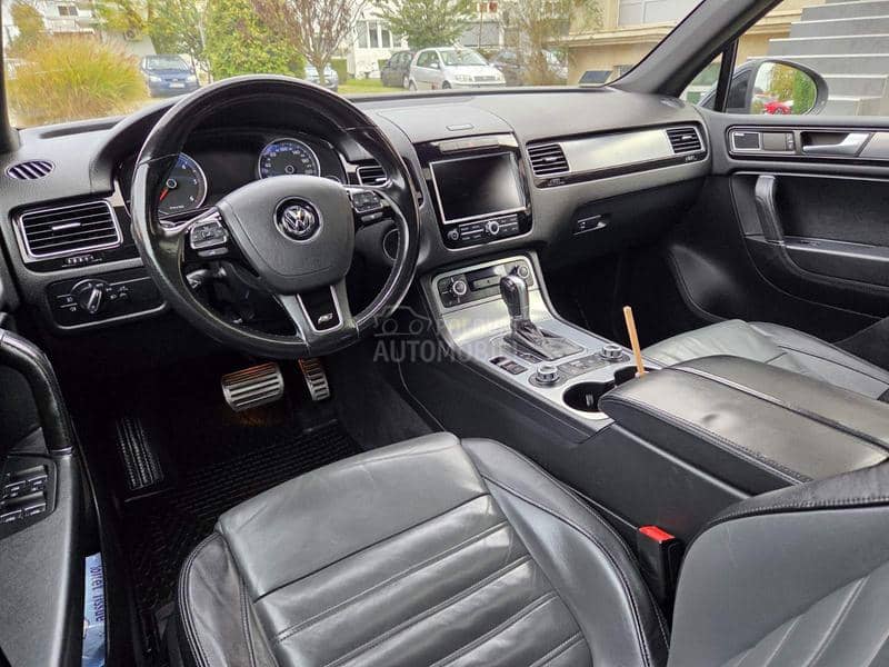 Volkswagen Touareg 3.0 TDI R LINE
