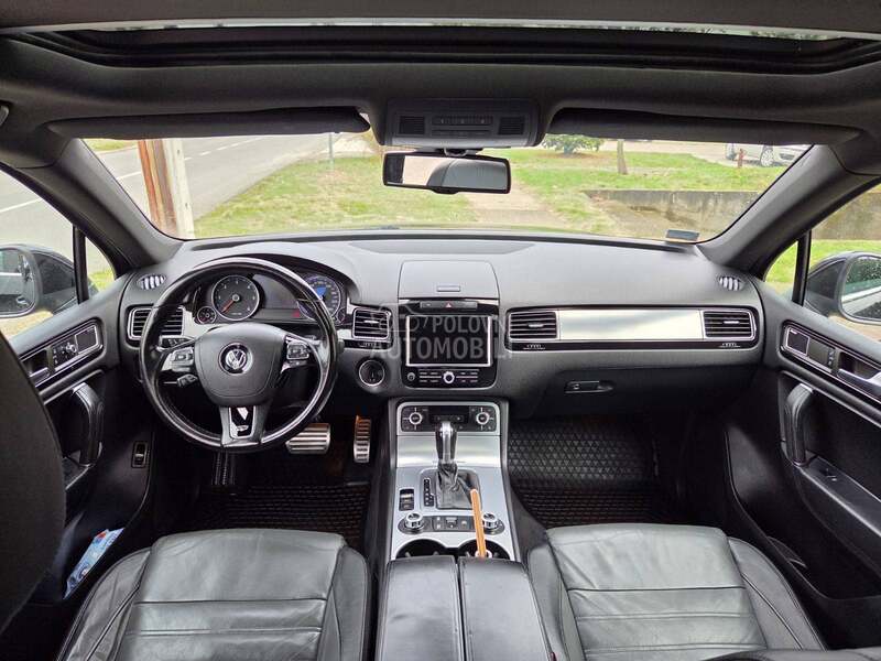 Volkswagen Touareg 3.0 TDI R LINE