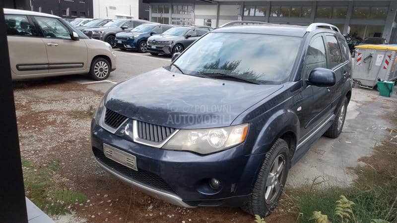 Mitsubishi Outlander 2.4b TNG 4X4