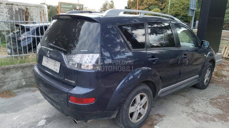 Mitsubishi Outlander 2.4b TNG 4X4