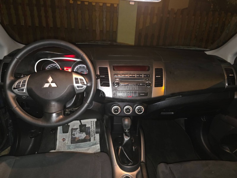 Mitsubishi Outlander 2.4b TNG 4X4