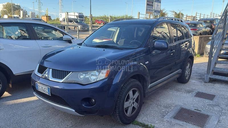 Mitsubishi Outlander 2.4b TNG 4X4