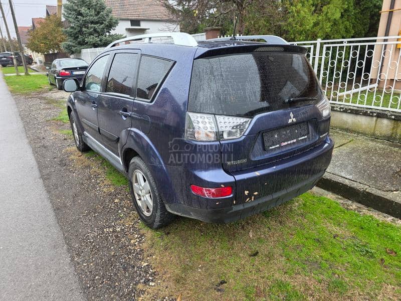 Mitsubishi Outlander 2.4b TNG 4X4