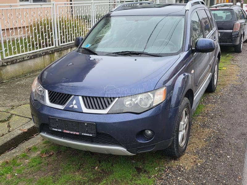 Mitsubishi Outlander 2.4b TNG 4X4
